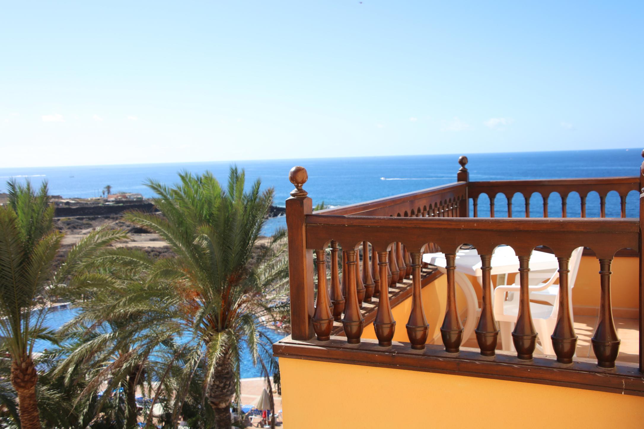 ホテル Bahia Principe Sunlight Costa Adeje エクステリア 写真