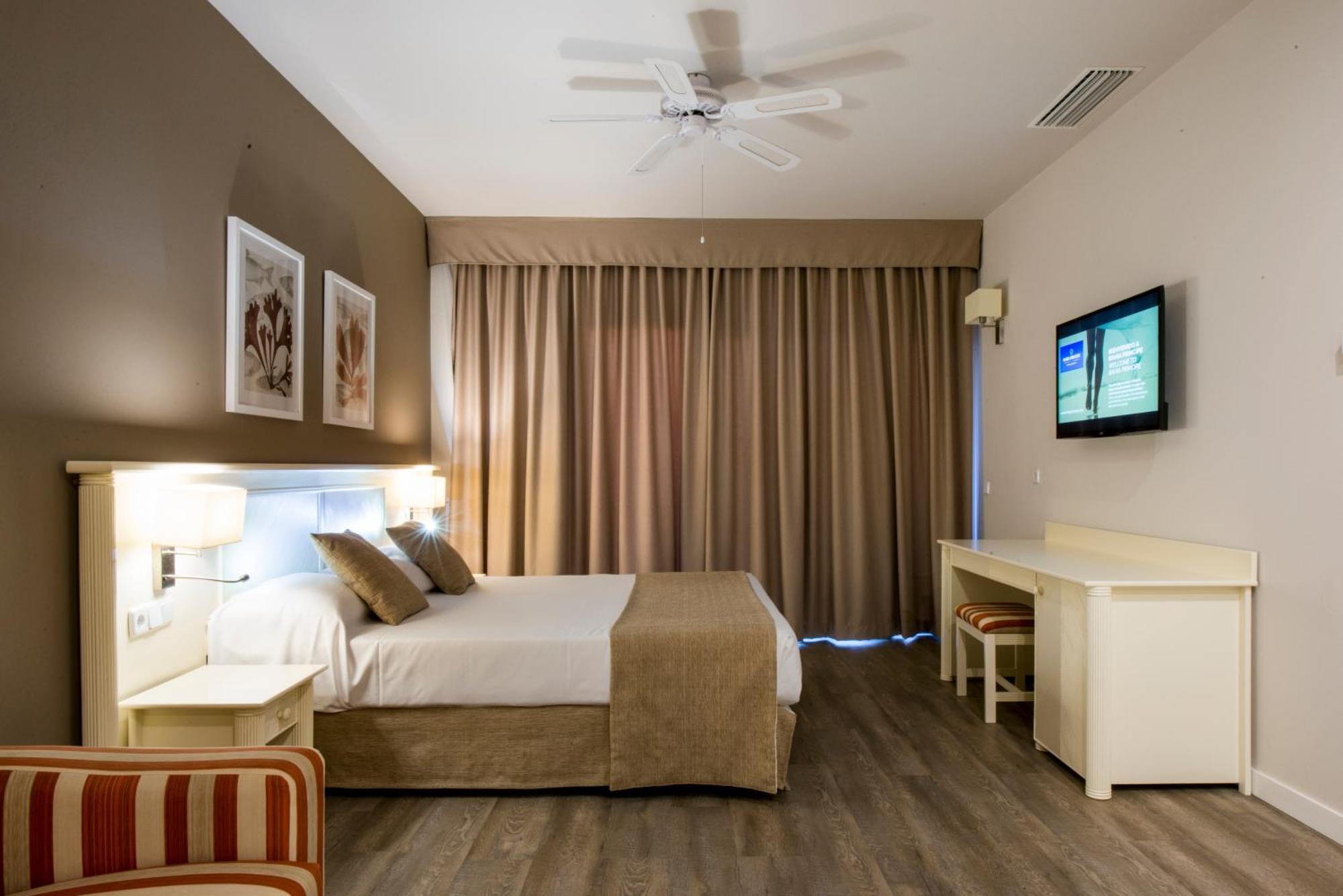 ホテル Bahia Principe Sunlight Costa Adeje エクステリア 写真